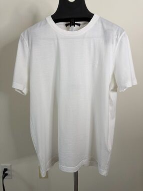 100% Authentic Louis Vuitton White Short Sleeve Crew Neck T-Shirt